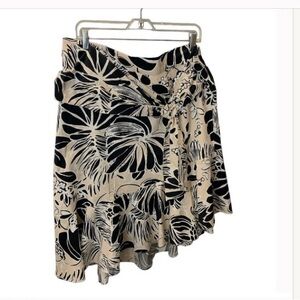 Natori Asymmetrical Skirt Black & Cream Size 16